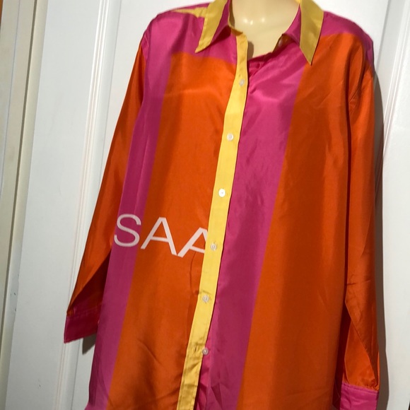 Isaac Mizrahi Tops - Silk button shirt size Large NWOT